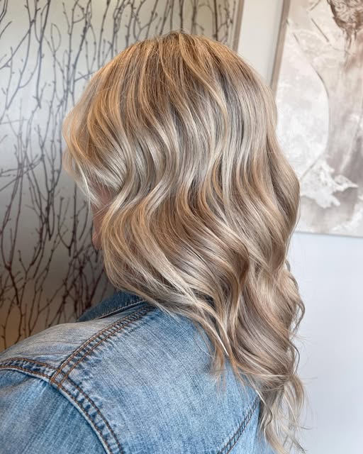 Buttery Blonde Lob